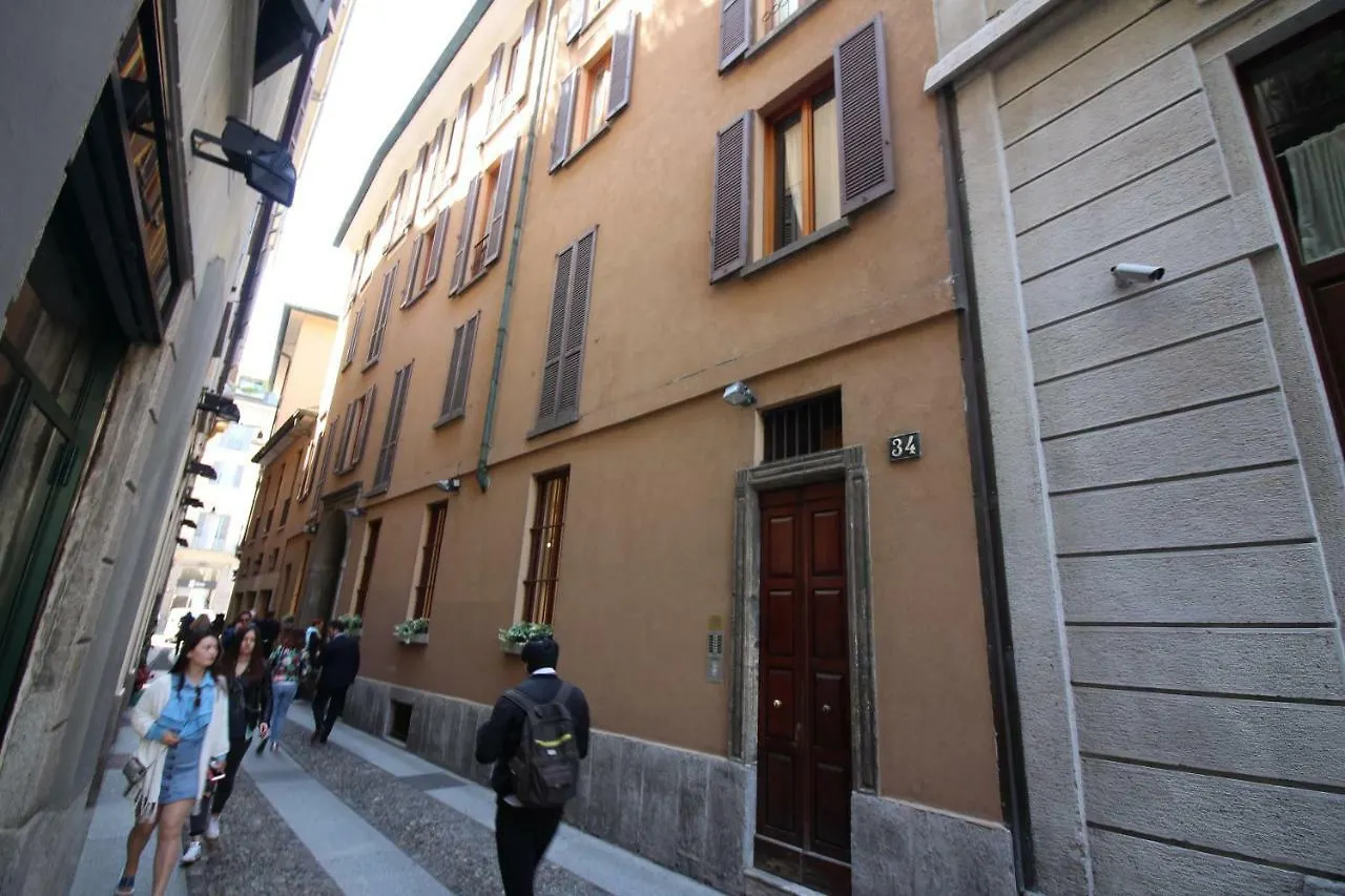 Brera - Fiori Chiari Charme Apartment Милан 0*,  Италия