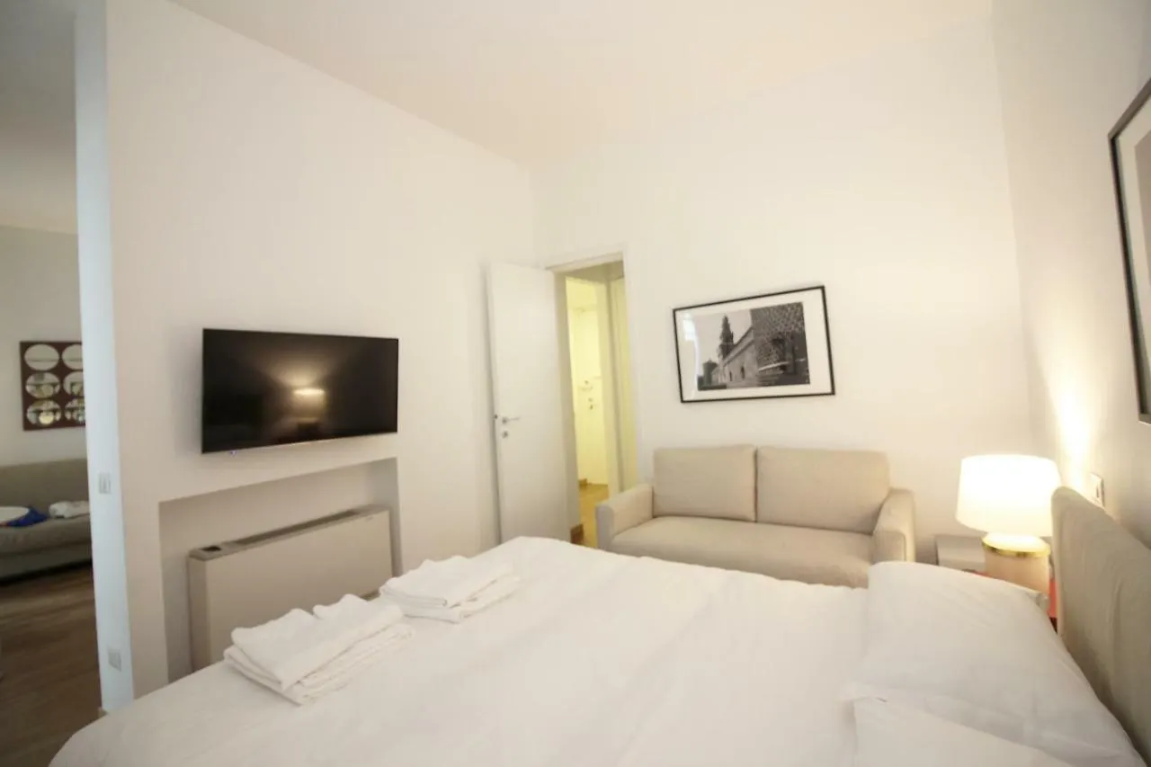 Brera - Fiori Chiari Charme Apartment Милан 0*,